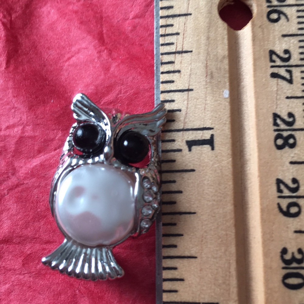 Silver tone small owl brooch, 3 available